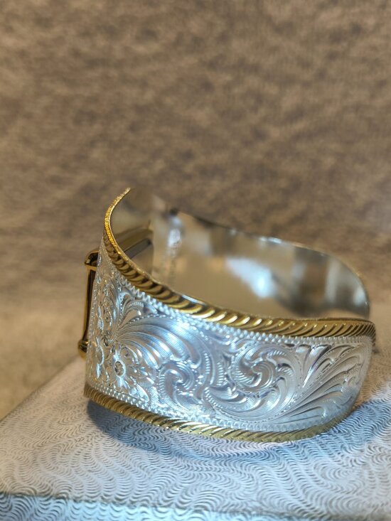 Montana Silversmiths Cuff Watch Silver Flower Filigree Gold New Bat Mint !! +Box main image 8